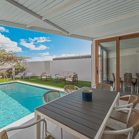 Casa Moet, Relax Y Privacidad Con Elegancia Playa Blanca